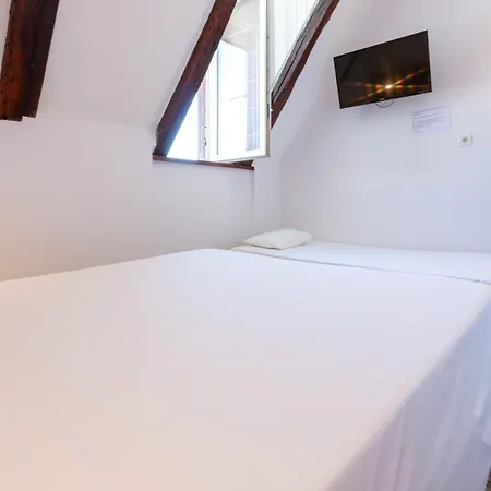 Du Clocher Frühstückspension Rodez