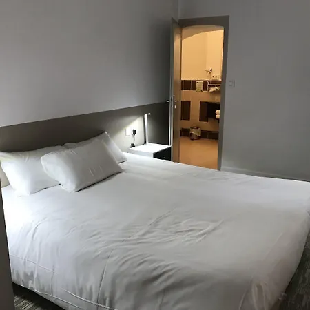 Du Clocher Bed and Breakfast